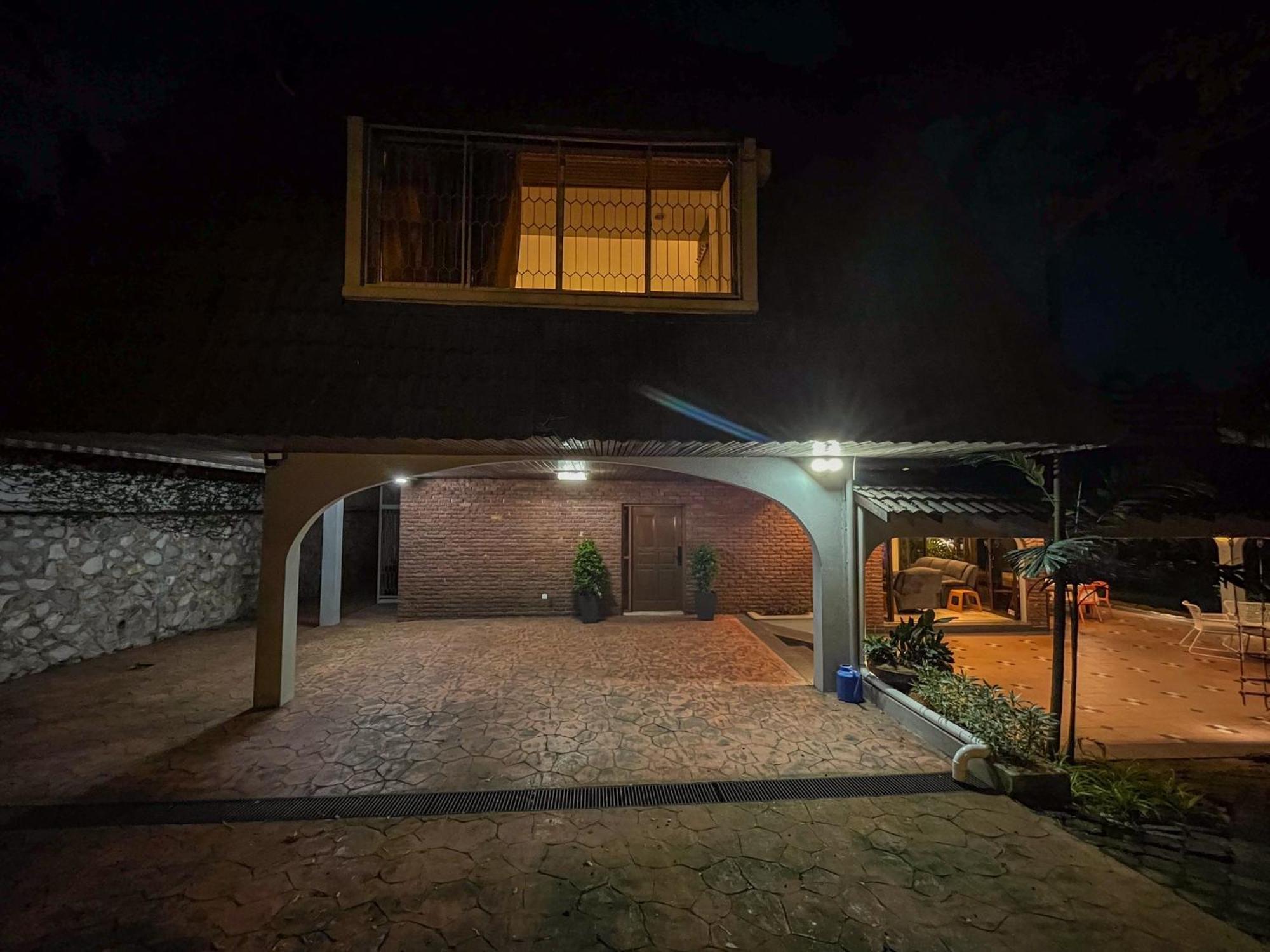 Bangsar Private Pool Villa